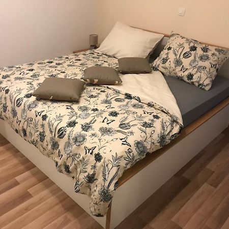Apartman Mig Solin Exterior foto